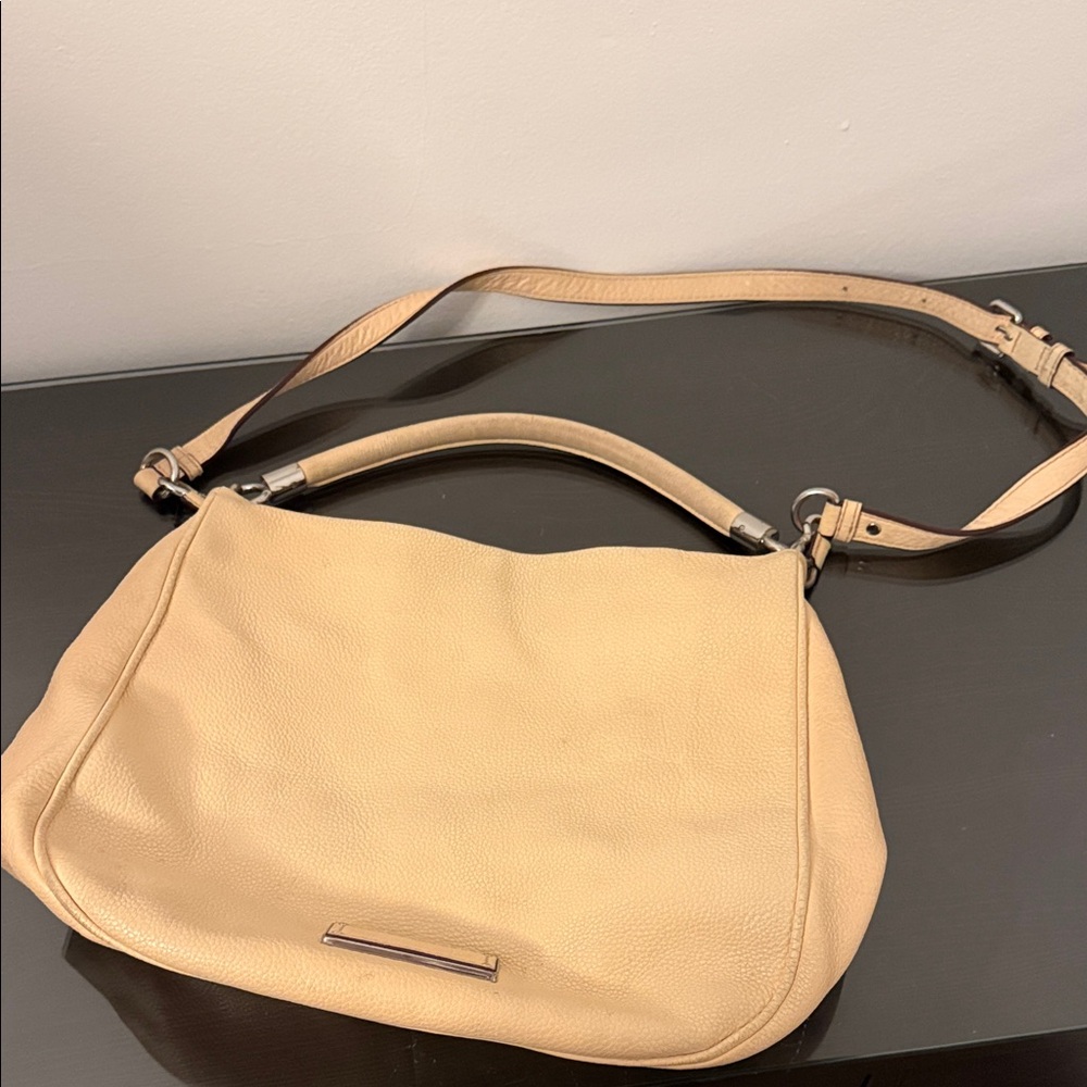 Marc by Marc Jacobs Cream Leather Shoulder Bag with Adjustable Strap